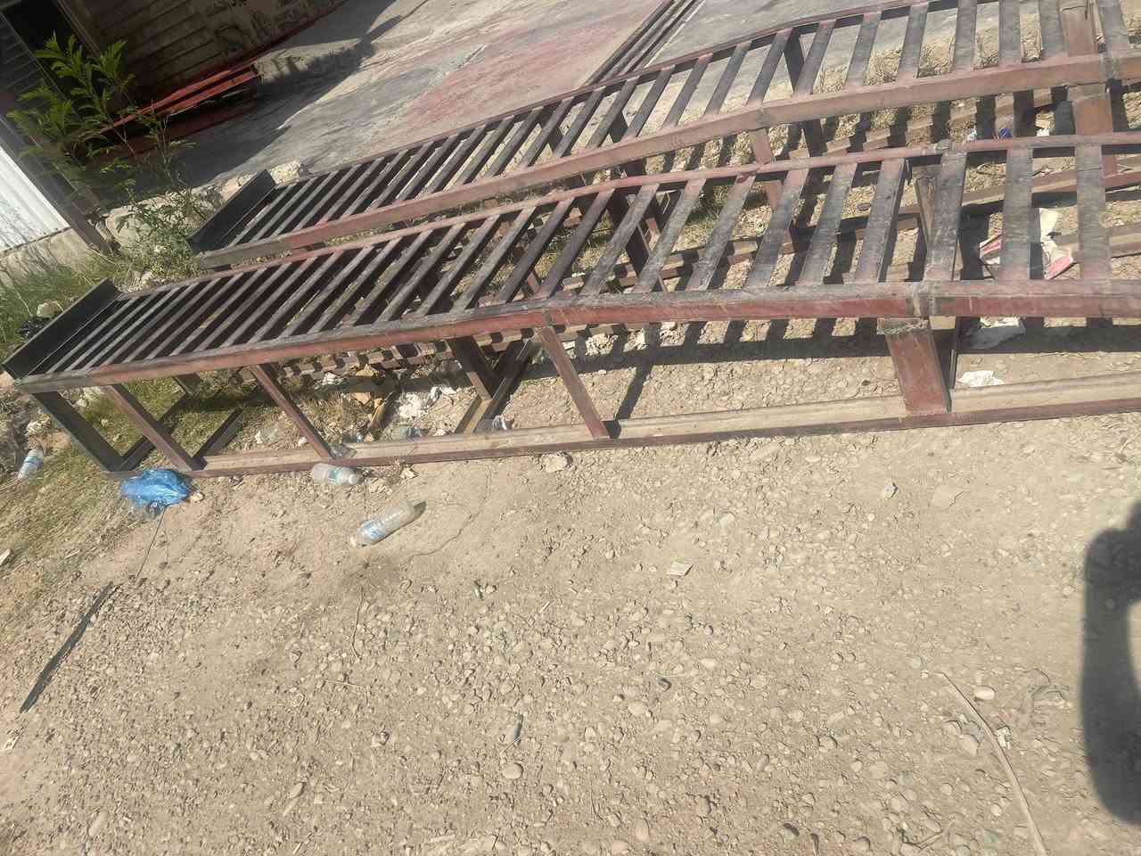 السلام عليكم عندي رمبه مال غسل درجه اولئ ٥٠٠ قفلها ومضخه ثري فيز كلش قويه ٥٠٠ ودبه زاهي ب ٢٥ مكاني بغداد الثعالبه ***********
