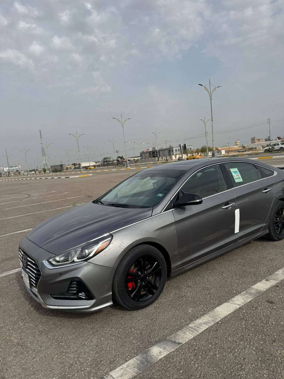 هونداي سوناتا موديل ١٨سياره فول مواصفات وارد امريكي السعر ١٢٥ وبيها مجال قليل رقم نجف مكان السياره كربلاء رقم الهاتف ***********
