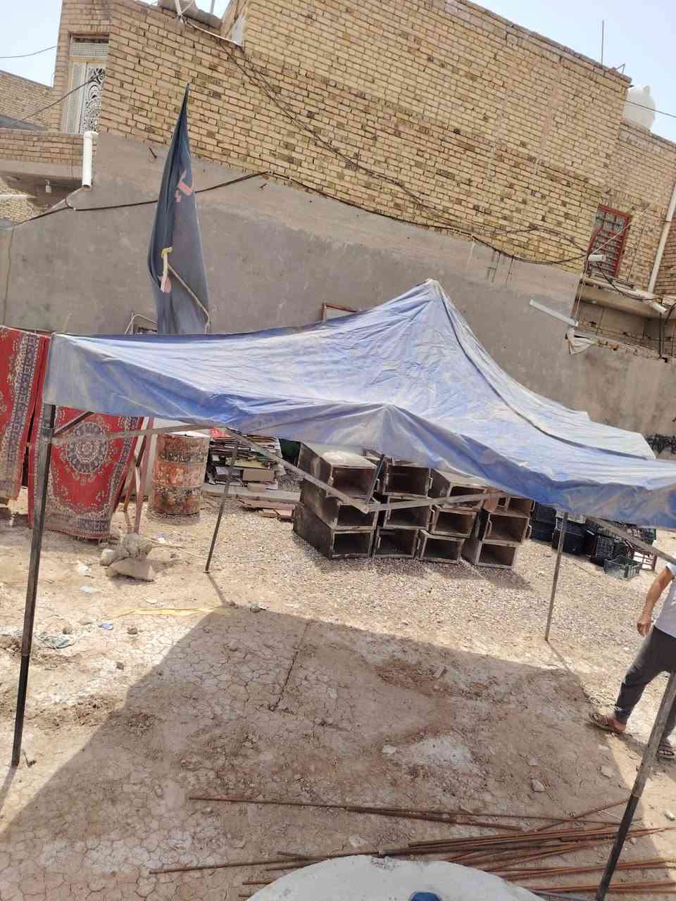 عدي براد  اصلي باب الأول شغال نضيف 300 بيه مجال قليل عندي خيمه مضله تطبك طولها ٦مترات ارتفاع ٣ سعرها ٦٠ بيها مجال الاستفسار *********** العنوان نهاوند

