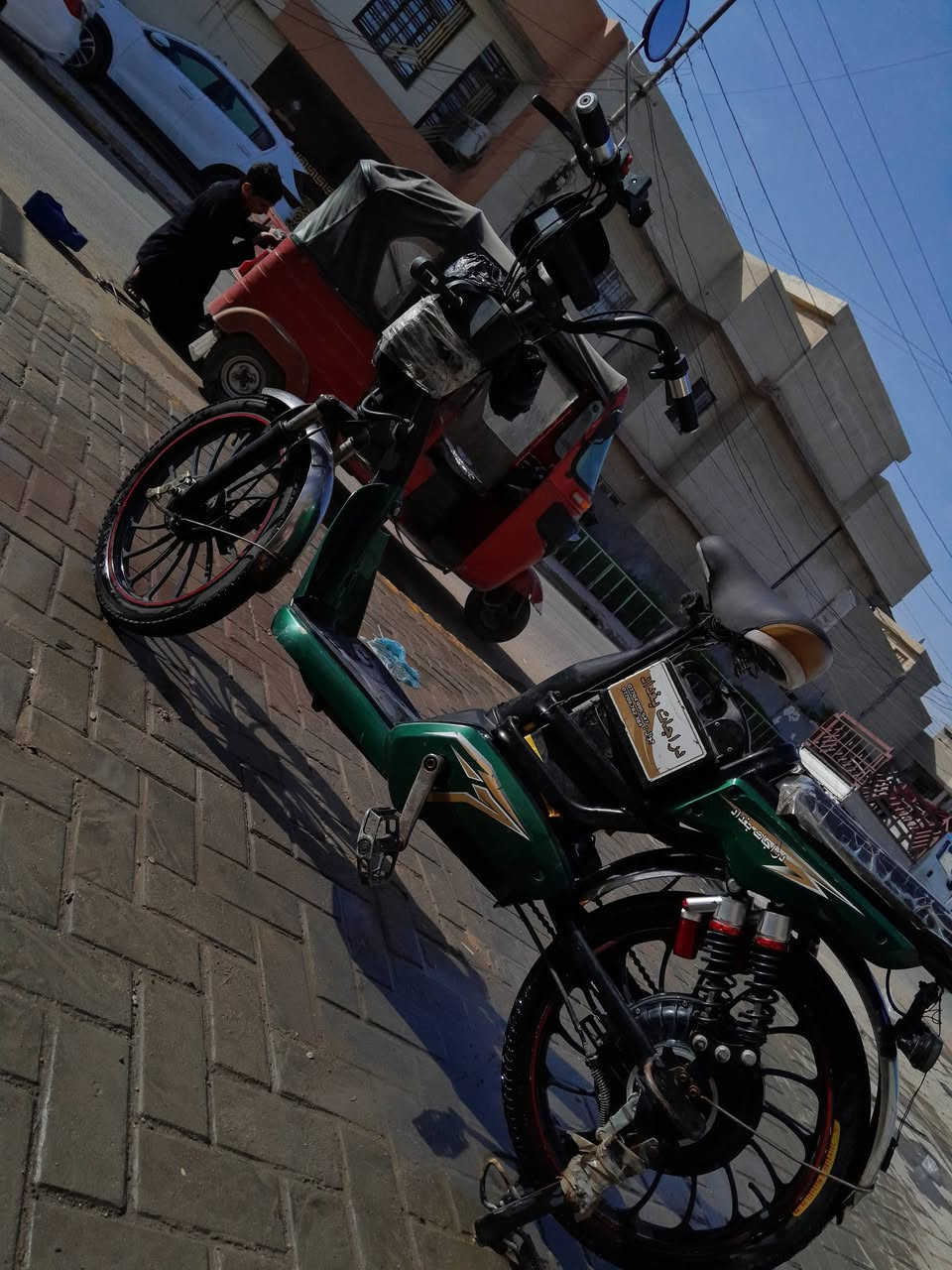 السلام عليكم دراجه شحن R9 للبيع نضيفه كلشي موضح بالصور حجم 26 مبدل تايرات جدد بطاريات 5 السعر 300وبيهه مجال *********** متواجد واتساب واتصال ع هذا الرقم مكاني الدوره المهديه الثانيه
