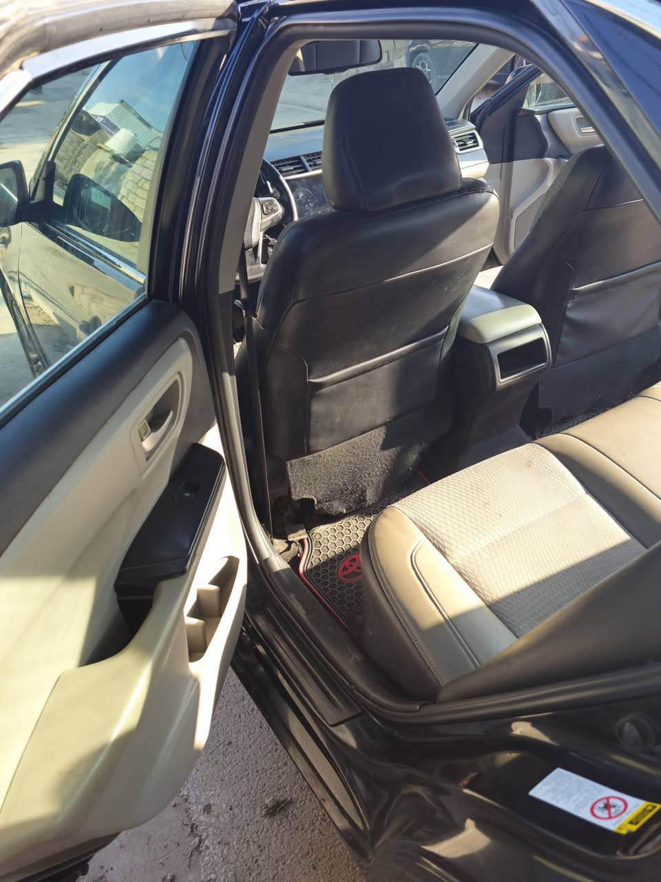 السلام عليكم كامري ٢٠١٥ مواصفات se محرك ٢٥٠٠ + منظومة غاز 
كلش نظيفة فول مواصفات عدا البصمة مستعجل ع بيعتها ضررها موضح بالسونار 
كير ومحرك خير من الله 
سعرها ١٤٥ وبيها مجال جدا بسيط 
للاستفسار اتصال على الرقم ***********
مكاني بغداد المحمودية
