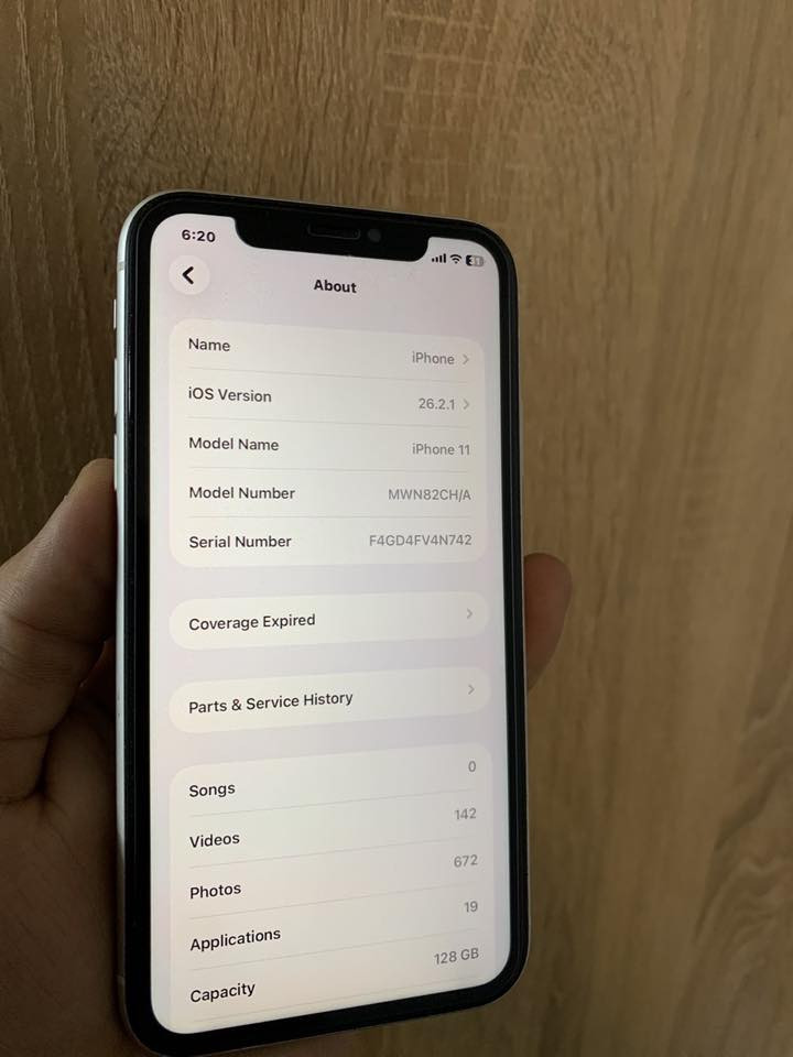 للبيع iphone 11 دبل سيم ذاكرة 128
بطارية 72 بلادي كل جسمة بلادي ممفتوح 
كارتون بلادي موجود 
سعر ٢٥٠ 
***********
