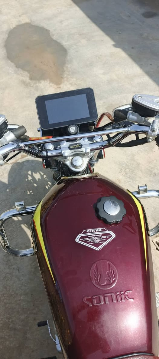 دراجه البيع موديل 2025  المكان بغداد الحسينيه الراشديه محرك الدرجه 200//***********
