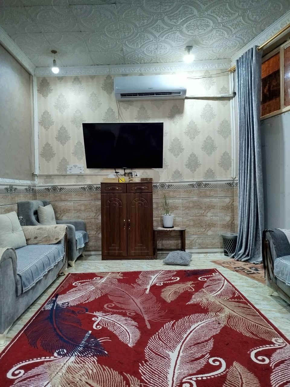 بيت للبيع مرتب مساحته 100 م خلفي
غرف نوم عدد 2 4*5 مطبخ بارد 3*3 مطبخ حار 3*2
صاله كبيره 6*4 صحيات خارجيه 3*2 الأرضيه موزاييك
درجه أولى الوزره سيراميك متر البيت كله المطبخ والصحيات
سيراميك للسقف بناء بلوك كهربائي عكاده كافة الخدمات متوفرة
ماء كهرباء مجاري مولد نت ضوئي وي البيت سعر البيع 43 بي مجال بسيط *********** متوفر وات ساب
الناصرية الأسكان الصناعي شارع الجامع الكبير ..... زراعي
