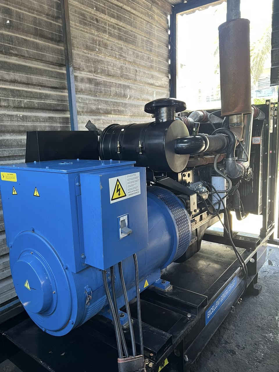 السلام عليكم مولده كمنز ٢٤ ولف ٢٥٠ كيفي جديده اخت الزيرو مشتغله شهر واحد فقط ع الفحص والحمل السعر ٥٠ورقه عنوان الوزيريه ***********
