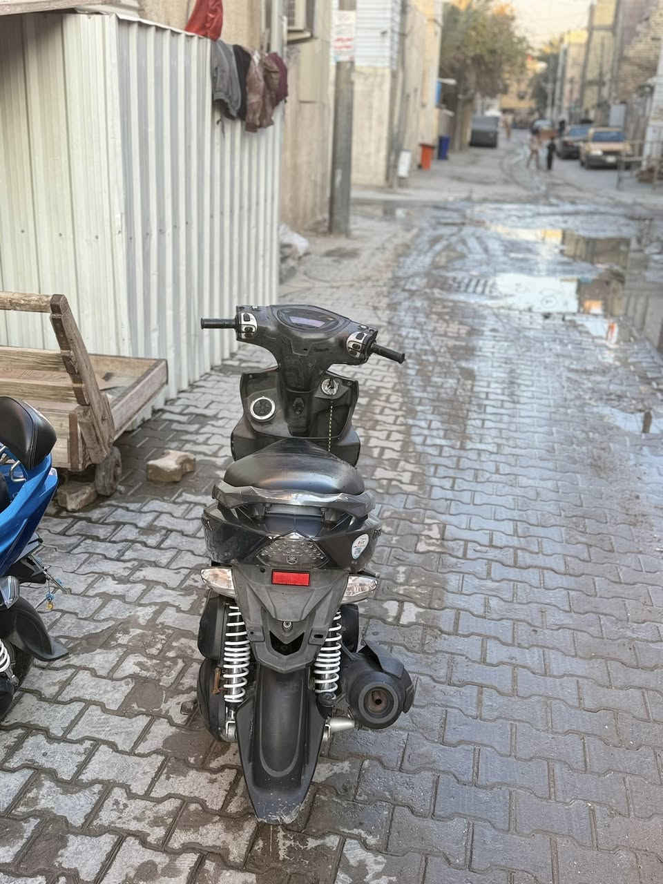 السلام وعليكم دراجه جيتي ار للبيع مكينه مكفوله دراجه تخبل نضيفه مابيه اي نقص مكاني بغداد رايدها 800الف و بيه مجال و هاذ رقمي ***********
