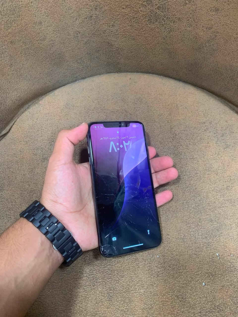 ايفون Xs maxللبيع نضيف وشرط
فقط الشاشه مفطوره 
بطاريه اصليه (72) 
ذاكره (64)
كله نضيف وشغال  كامره دمعه فول اضائا
السعر (125الف) وبي مجال حك جيتك  او مراوس ب ايفون 11 

‭***********‬
***********
