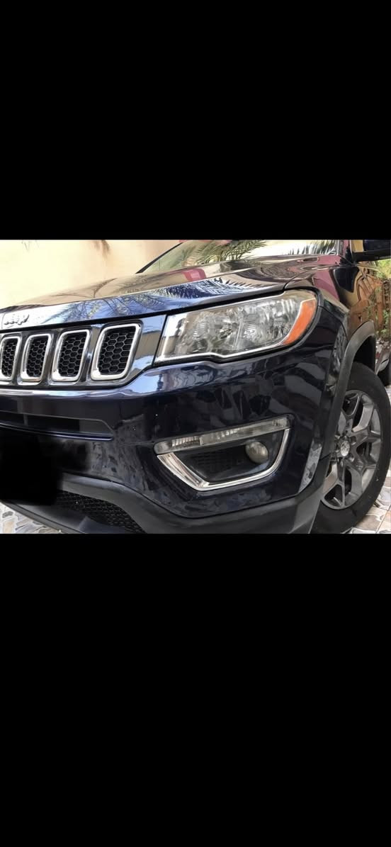 جيب كومباس موديل 19 فول موصفات ما عد الفتحة حادثه كلش بسيط السيارة علئ وضع الشركة سيارة جديده قطرة صبغ ما بيه ويل كب تشغيل عن بعد   ماشية 85 الف كيلو متر حقيقي  رقم بغداد الجديد باسمي تحويل ثاني يوم . السعر 145 وبيه مجال المكان الشعب الرقم ***********
