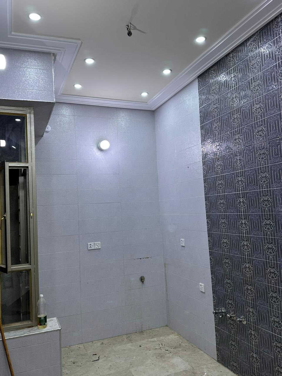 للبيع ارخص بيت ٥٠م  في السيدية  بسعر انسب. جدا  واجه مرمر ارضية مرمر بيت نظيف. جدا  بسعر230 مليون  يحتوي ع صالة ومطبخ وخدمات ومنور و٢ نوم في طابق ثاني وخدمات ***********
