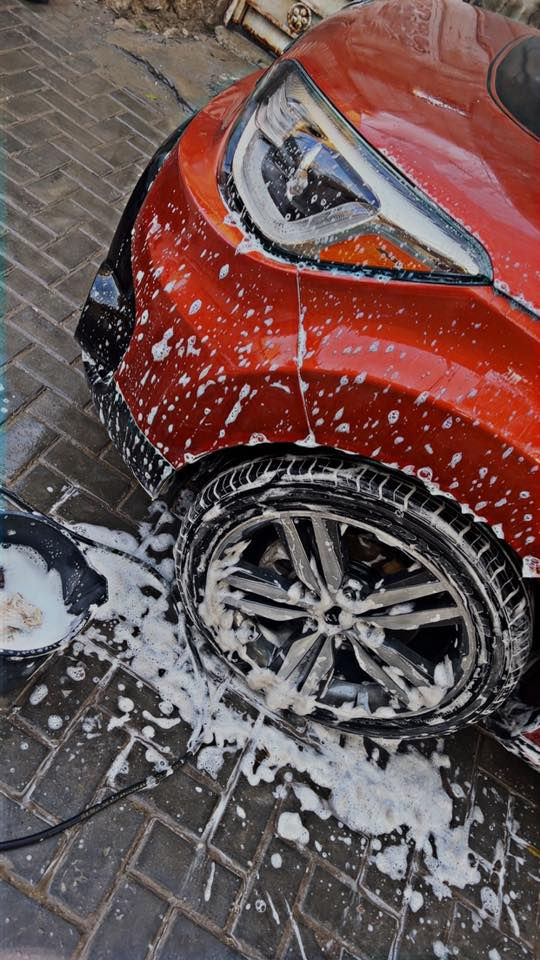 السلام عليكم كيا صول 2018 فول مواصفات للاخير عدا البانوراما   • ماشية 55 فقط
• المحرك: تيربو * اقتصادي جدًا باستهلاك البنزين
• فول مواصفات تشمل: *
• تشغيل بصمة و وترحيب عند الاقتراب
•اشاير بلمري وشفط وتحكم مراية كهرباء
•تخم تاير جديد مع صدر جديد
• حساسات جانبية بلمري
• شاشة وسطية لمس كبيرة مع نظام صوتي عالي الجودة.٨ سماعات مع اضائه بلادي
• كاميرا خلفية مع حساسات أمامية وخلفية.
• ستيرنغ كونترول وتحكم كامل بالمقود.
• كراسي جلد فخم مع تعديل وتحكم كهربائي بلكرسي
, كشنات تدفئه
"ستيرن تدفئه
• إنارة LED أمامية وخلفية مع نهارية.
. (Cruise Control) نظام تثبيت سرعة •
• تبريد امامي فول برودة
• نظام أمان حديث (ABS - Airbags - مانع انزلاق).
.(Smart Entry) دخول ذكي بدون مفتاح •
• درايف مود ٣ انظمه سياقة العادي والاقتصادي والرياضي وبعد بيها هواي شغلات سياره حيل نضيفه وجديدة كلش  رقم بغداد باسمي المكان بغداد الكاضميه السعر 130وبيها مجال الرقم ***********
