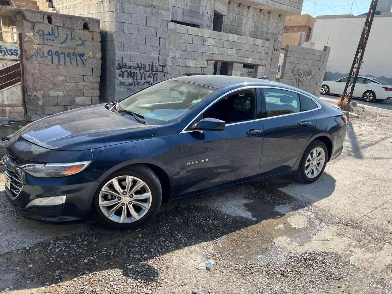 ماليبو موديل 2021 فول مواصفات ماعدا فتحه لون نيلي
تخم امامي وخلفي بشرط 
تبريد ثلج كشن هيتر تحكم ستيرن 
تحديد سرعه سياره كير عادي اوتوماتيك
كهربائيات كامل شغال
رقم سياره سليمانيه تحويل وكاله بشرط 
سياره ماشي 89 ميل 
حجم محرك 1500 توربو
ضرر سياره جاملغ سكن وباب سكن ونص باب سكن خلفي 
بجم خلف كبس بدون دواخل بدون ايرباك 
مكان سياره كركوك 
السعر 92 وبي مجال للشراي للاستفسار الرقم *********** Singapore
