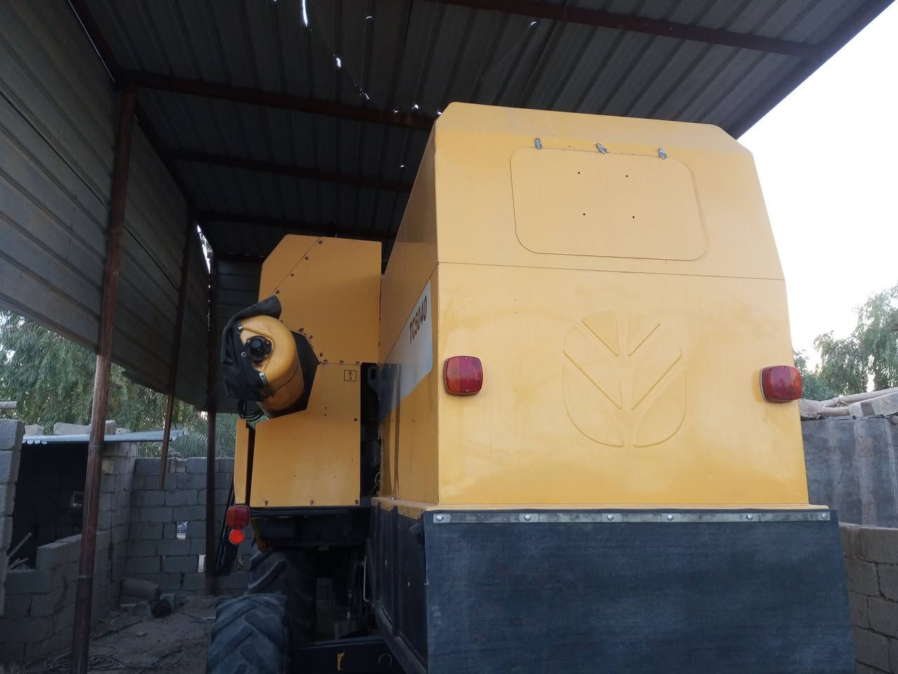 سلام عليكم حاصوده موديل 20رقم سليمانية مكانها كربلاء مشتقلة 1500مكفولة كفالة اربعه بلم قايش رقم تليفون ***********
