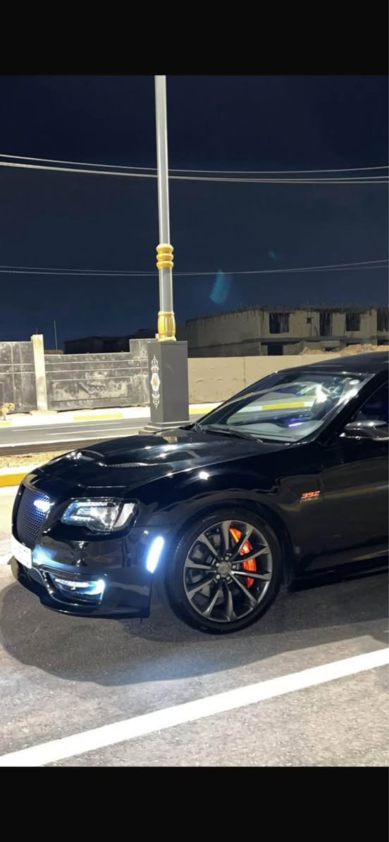سلام عليكم 
كرايسلر اوبامه  2022s300 اصل
8سلندر5700
سياره فول للاخير
*رادار
*حساس امامي وخليف 
*سياقه ذاتيه وتحديد مسار
برده خلفيه
مري هيتر ورادار
بيه مود درايف سبورت
ستيرن هيتر وكهرباء
سستم صوت الباين +دمام خلفي
وباقي مواصفات المعروفه
مقاعد  تدفئه وتبردي امامي وخلفي
كشنات ميموري
بنرامه

عليه ويل srt 20اصلي
عليه اكسل قفل 3.09 موديل23
عليه دركه فوردج إصدار اخير 
برمجه مصطفى ايكل 
كزوز srtمن طول لطول 3انج
سياره ماشيه60مايل 
حادث جاملغ وبنيد مدلات نفس لون يعني بسونار يطلع مفتوح وبيه مكان بارد قليل
السعر240وبيه مجال  وماكو اوبامه2022بهذا سعر
رقم اربيل مداور وكاله 
مكان السياره نجف
*********** النجف, العراق
