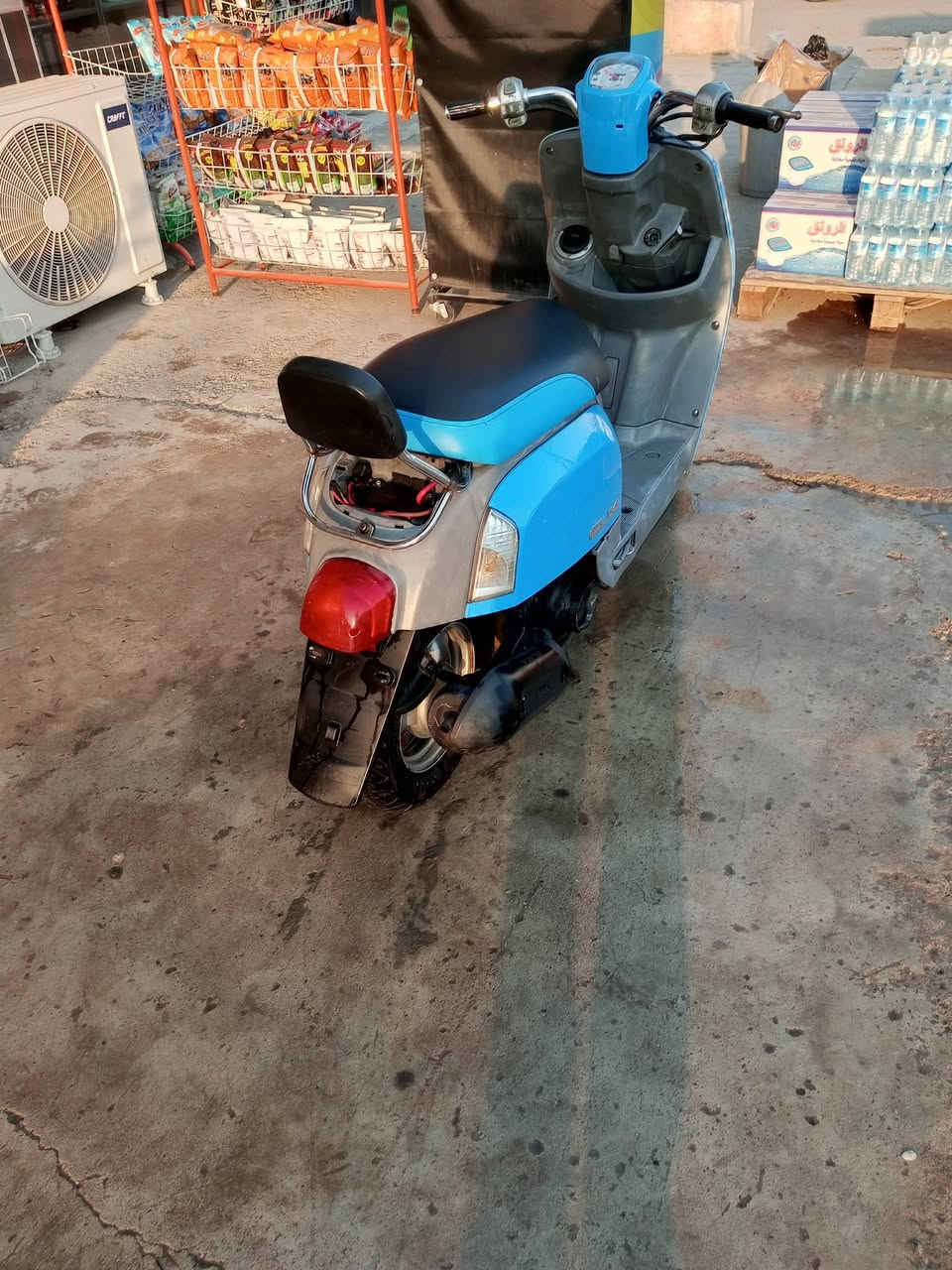 دراجة بوليس للبيع مال شارع مو رمبه مكينه ستندر ممفتوحه دراجه شغل وطلع كفرات تجاري السعر 550 مكان الدراجه بعقوبه للاستفسار على الرقم ***********
