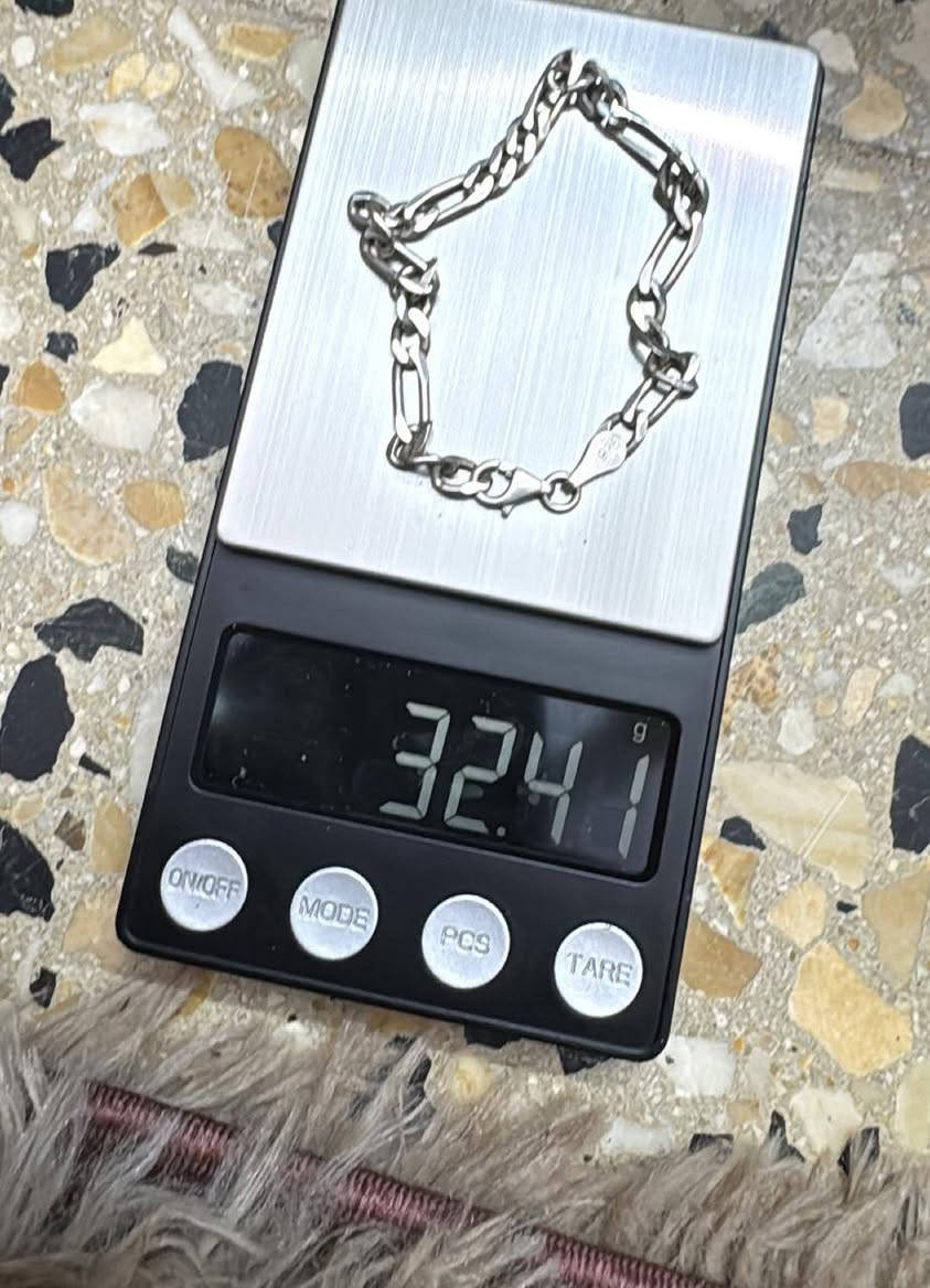 ياالله ثنين سوارت فرعوني وكارتير ابيع ثنينهن ٨٨ اغرام 
جوه سوك ابيع تفحص وتاخذ
ب 3300 الغرام الغوالي 
عنوان ناصريه


**إذا كنت صاحب هذا الإعلان وتريد حذفه لأي سبب، رجاءا أرسل رسالة إلى الدعم الفني**