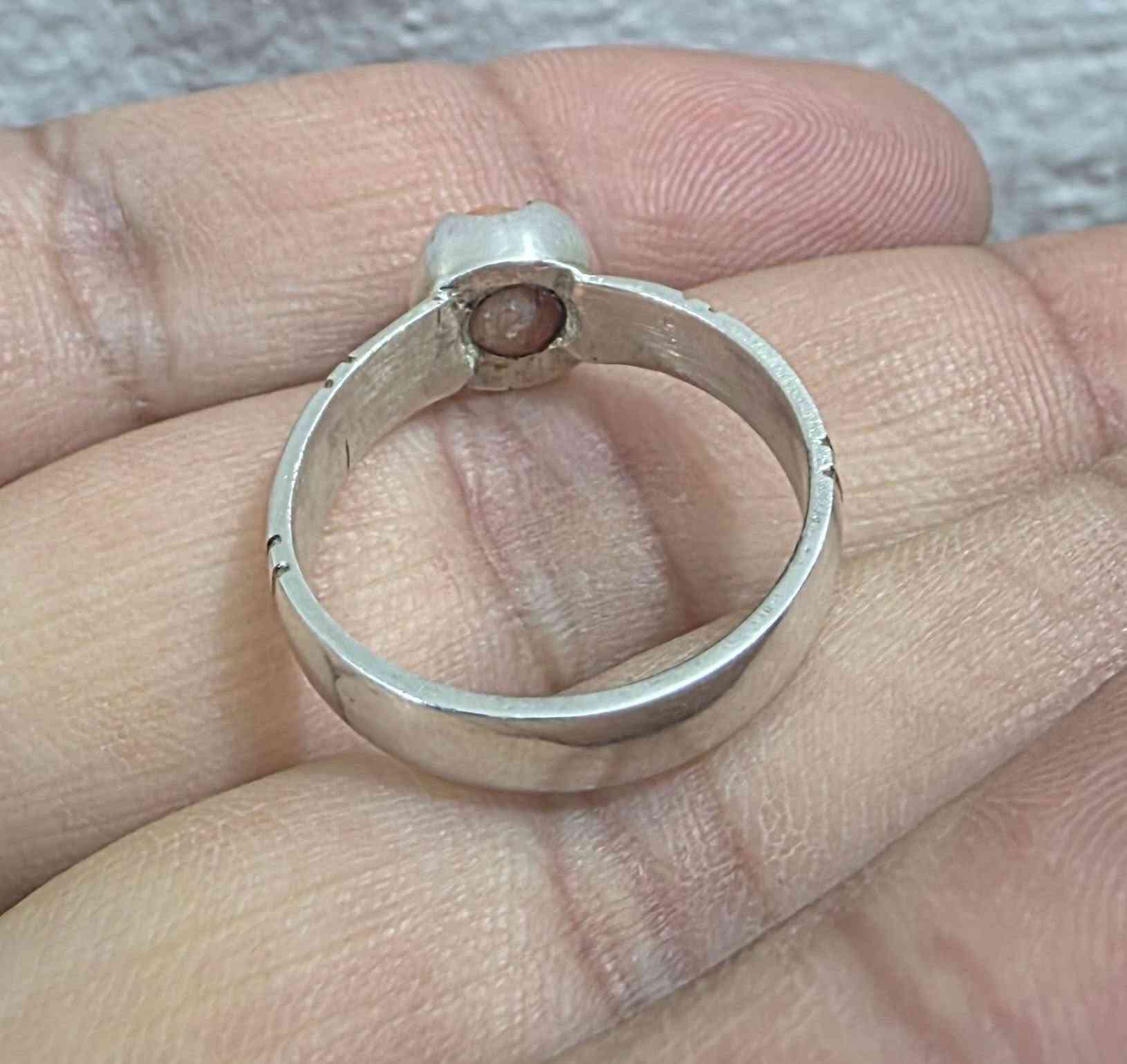 جزع يماني ناعمه خنصر قديمه ملاكط نوادر حجره كامله ومشكوله صياغة يدويه شراي يجي خاص


**إذا كنت صاحب هذا الإعلان وتريد حذفه لأي سبب، رجاءا أرسل رسالة إلى الدعم الفني**