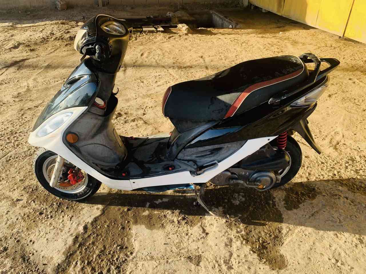 سلام عليكم للبيع فقط كامكو جي فور جديده مامفتوح برغي بيها مكفولها كلها حته كلجاتها مامفتوحات صالنصة رياضية شلعه ومعدل حلو صالصنه بيها صوت طلقه كلش حلوا ختم واحد كلها ماعيزه بس سيم كيلو متر فقط السعر ٥٥٠وبيها مجال مكاني نجف كوفه عباسية للستفسار ***********
