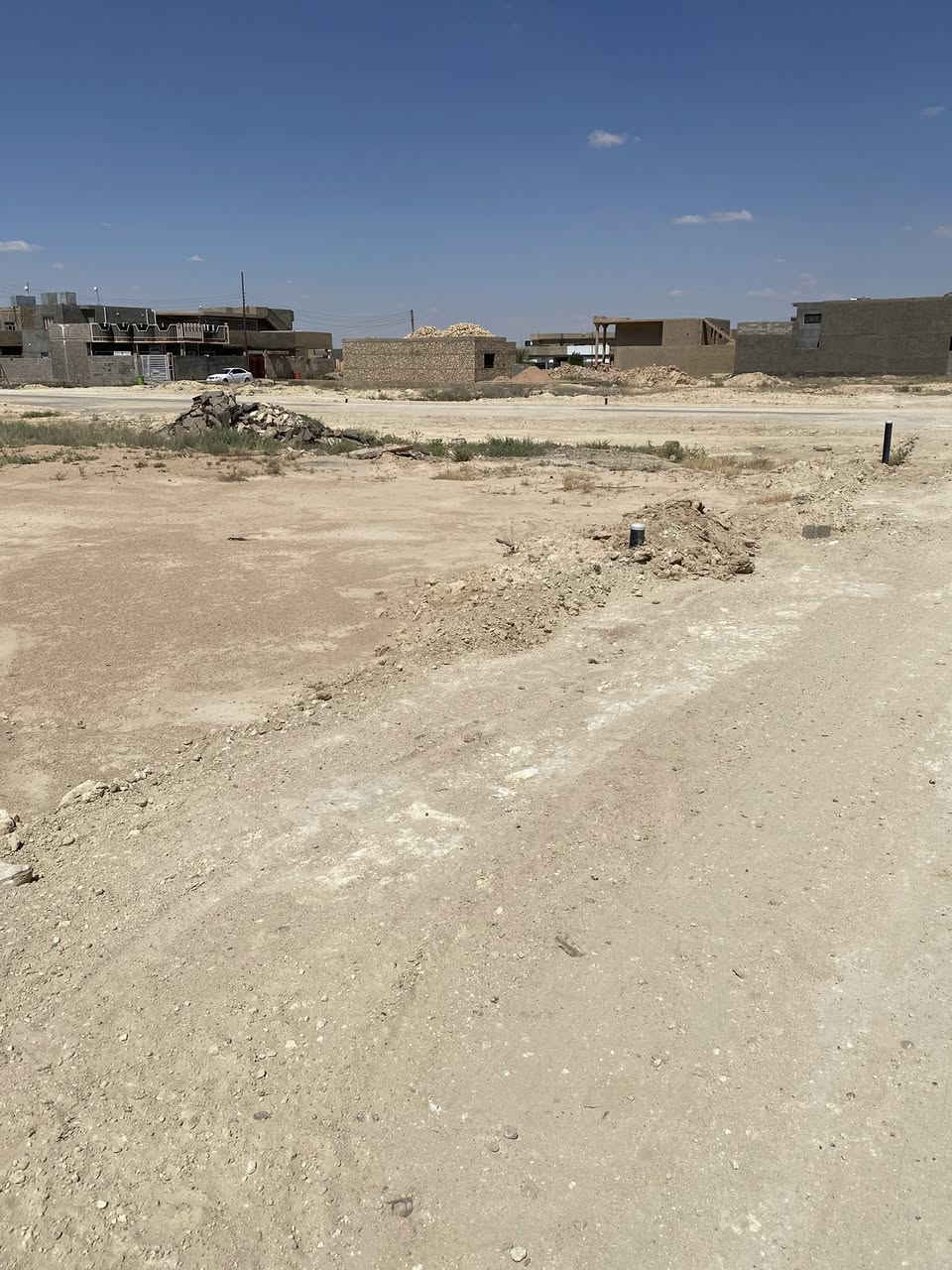 السلام عليكم متاح قطعتين طبك الأولى ركن واجه 12 ونص على شارع عشرين متر خلف القطاع الصحي في شيشان مقابيل مجمع جوهر عنه وجه القطع ع شارع العام السعر المطلوب 32 مليون وبيها مجال***********
