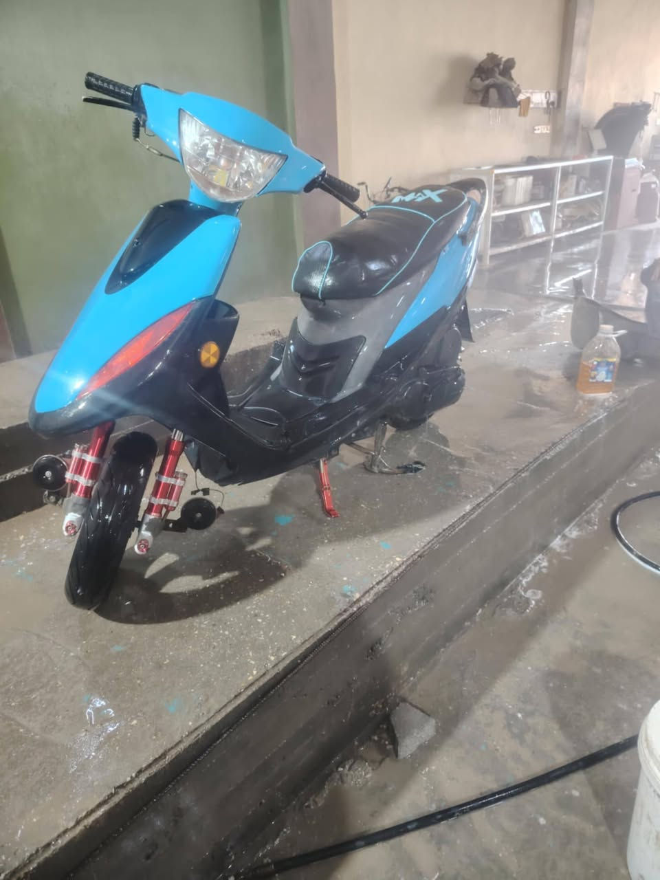 السلام عليكم
ماكس عدله دراجه (مفتوحه مفتوحه مفتوحه) مو تجي تكلي عبالي مامفتوحه دراجه كامله من كلشي عوزه بس كلج خلفي ول باقي كامل كله شغال ال تجفيت غراض جبتهن من بغداد اصلي شرط انطيك بيهن ضمان مكان ديوانيه حي النهضة الثالثه اذه مو شراي لا تدخل خاص رقم *********** او علق واني اراسلك
