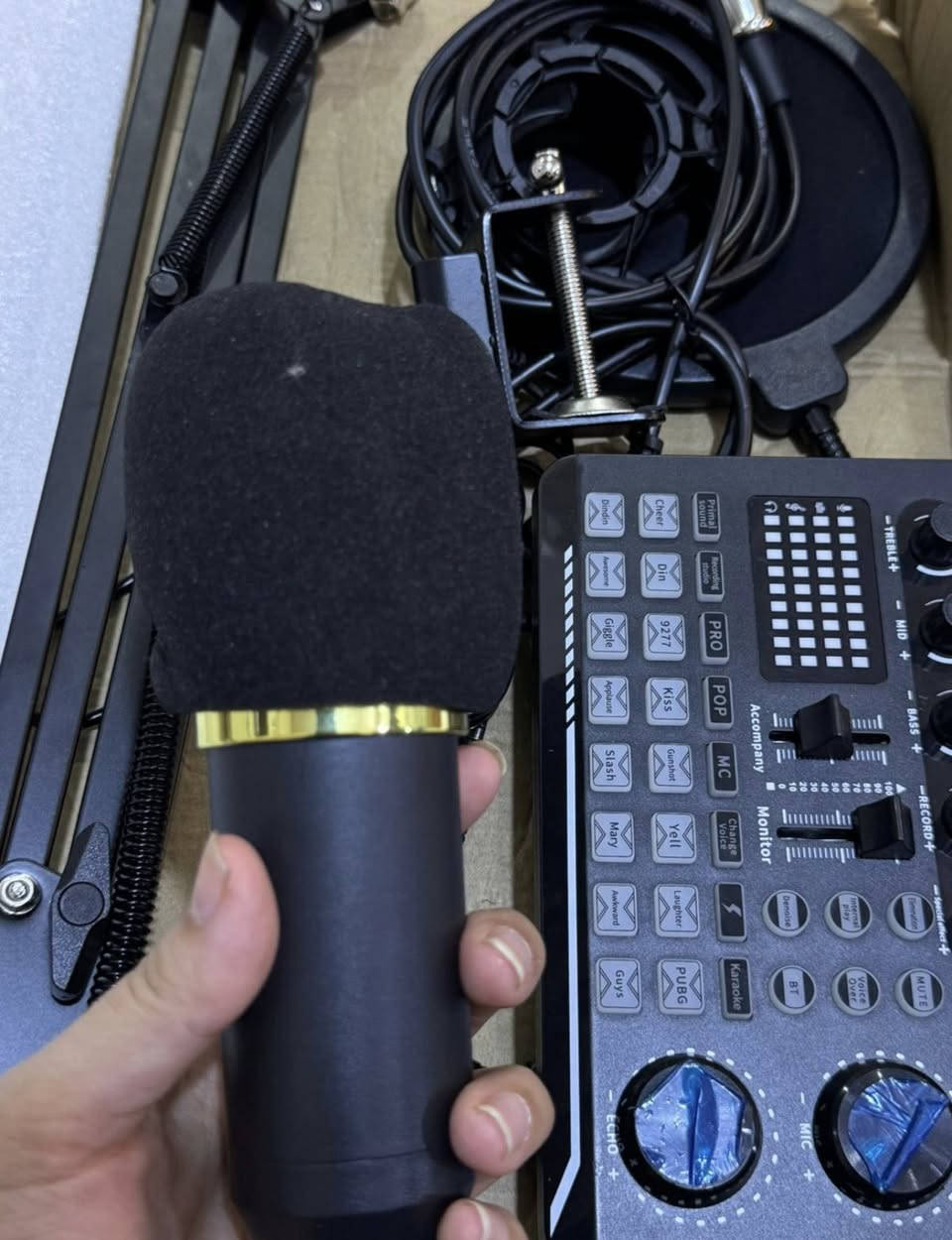 متوفر سعر٣٠ توصيل مجاني كامل مع
📦 ملحقاته 

@إشارة


**إذا كنت صاحب هذا الإعلان وتريد حذفه لأي سبب، رجاءا أرسل رسالة إلى الدعم الفني**