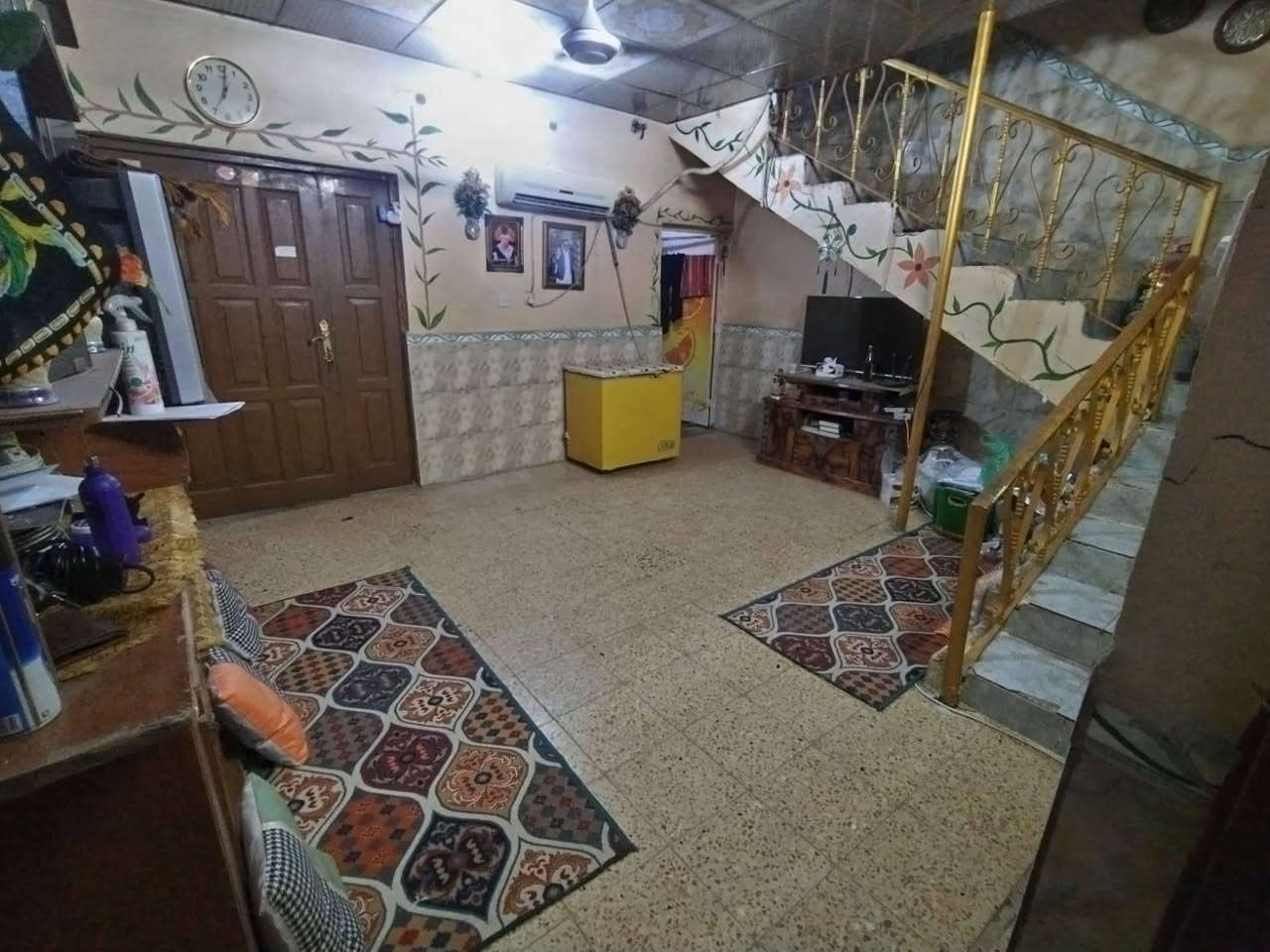 السلام عليكم
بيت طابو صرف للبيع مساحة ١٥٠م بحي الشرطه 
غرفتين وصاله ومطبخ وبراني وصحيات داخليه وخارجيه
بناء قديم عكادة 
السعر  100 مليون 
***********

