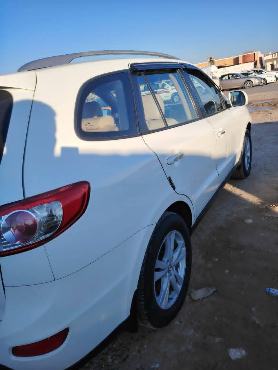 السلام عليكم 
#للبيع
سنتاڤي
رقم اربيل 
موديل  2011
خليجي
محرك 6 سلندر
بيها ملاحضات  بصيطه 
تواير صدر كير محرك خير من الله 
السياره نضيفه ومال بيت 

للاستفسار
***********
***********
***********
