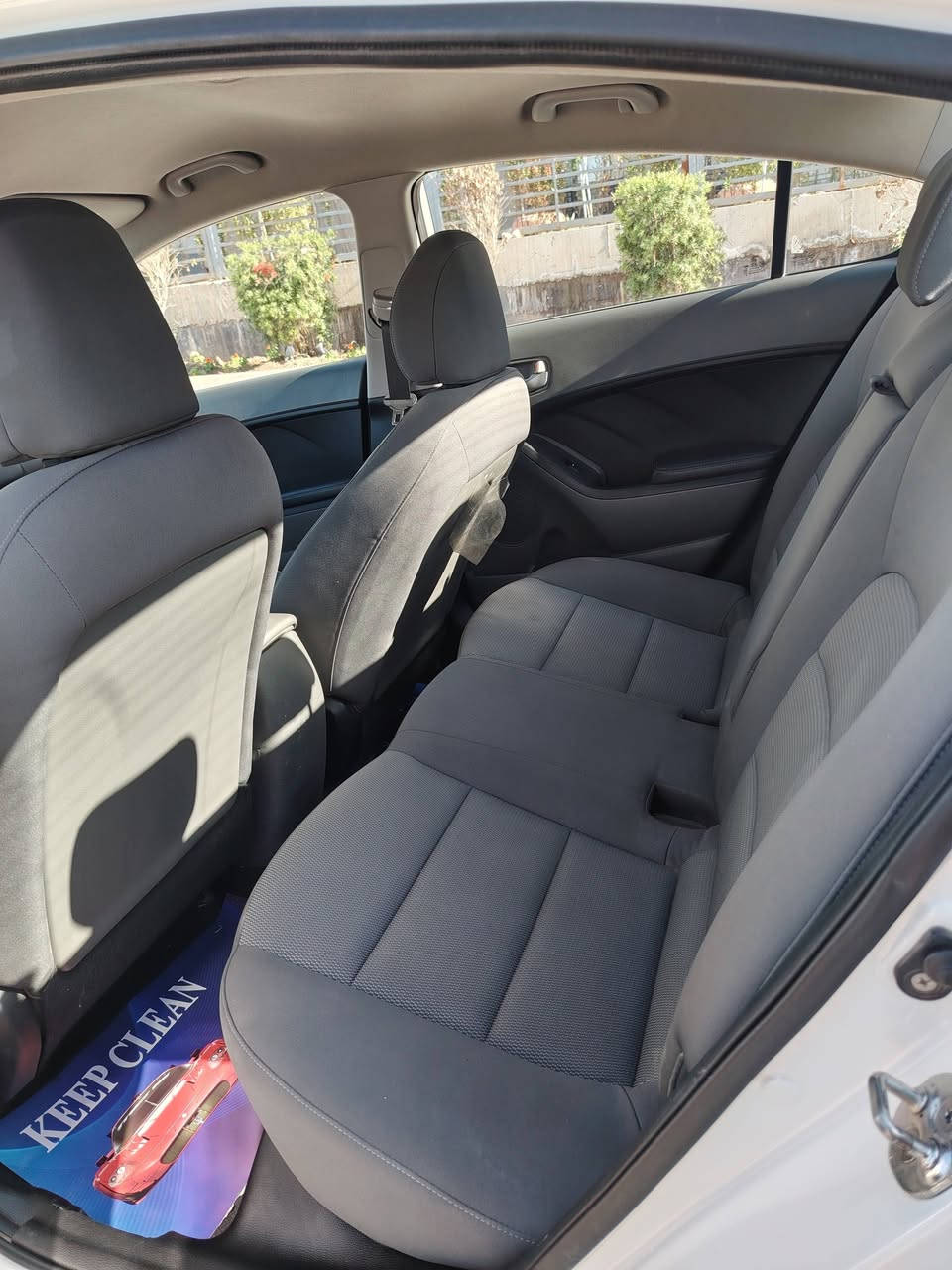 السلام عليكم ورحمة الله
للبيع كيا سيراتو خليجي ٢٠١٨
مكينة ٢٠٠٠
مري شفط
فول تحكم ستيرن 
٣ وضعيات قيادة 
اشاير بالمري 
السيارة جديدة بمعنى الكلمة 
السيارة كفالة عامة من الضربة والصبغ والبارد والتبديل 
عندي سونار بالسيارة 
رقم سليمانية الجديد  
مكاني حي الجهاد/الشارقة 
الشراي يتصل
***********
***********
