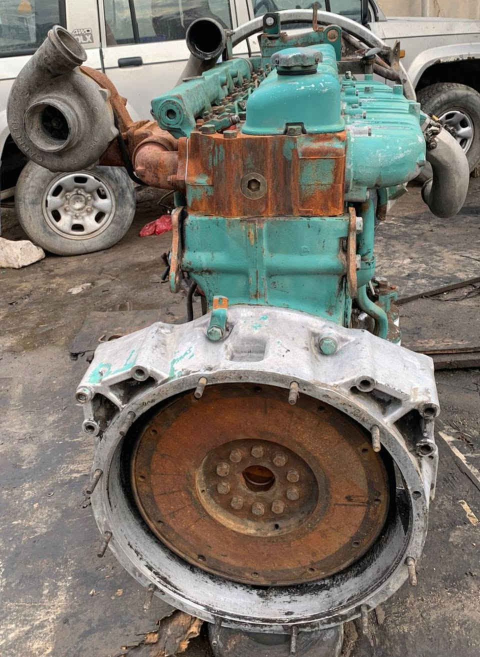 للبيع محرك فالفو حجم ١٢٠ سايس ٢٠ السعر ٩ ورقات الهاتف *********** 
مكان محموديه
