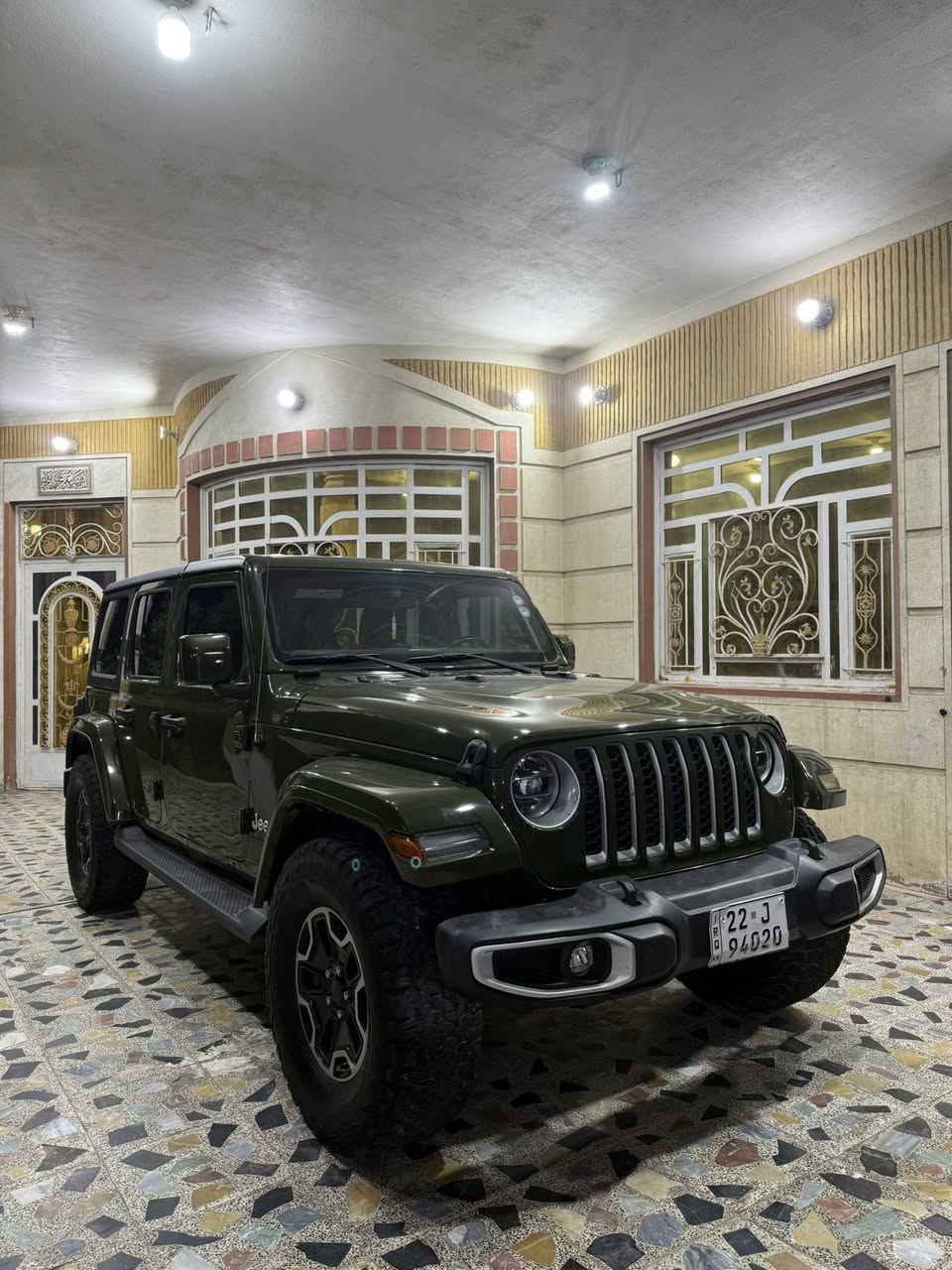 سلام عليكم 
البيع جيب رنجلر هايبرد 
سقف اسود 
موديل 2021 رقم اربيل
السونار  مرفوق بل منشور
مواصفات فولللللللل
السعر 235 بيها مجال بصيط 
العنوان بغداد جسر ديالى الجديد 
تقاطع 9 نيسان 
الاستفسار ***********
ابو محمد الشمري
