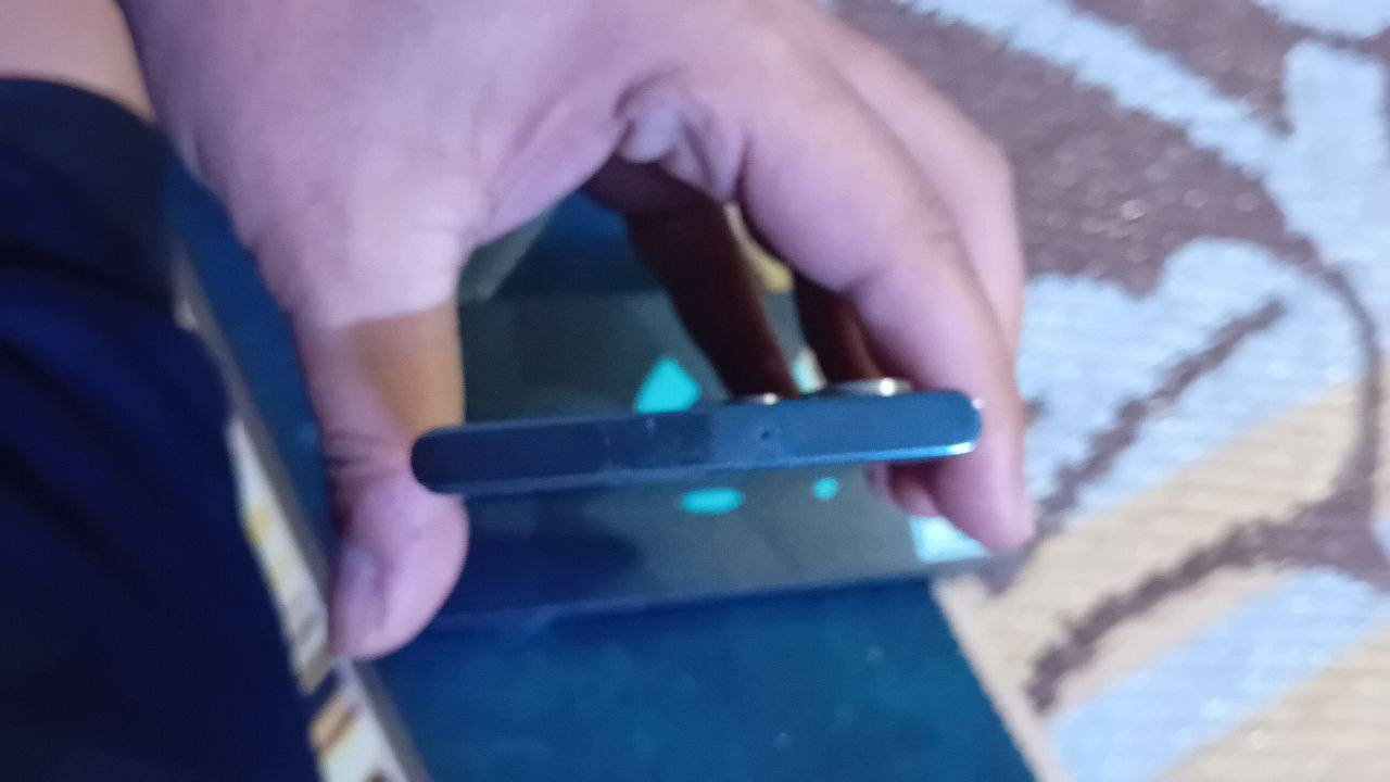 اس ٢٢ ذاكره ٢٥٦ملحقات كارتونه شاحنه سماعات +كفر شفاف نضافة جهاز ٩٩/ جهاز نسخه امريكي شغل ٩٠ فريم الكامره ١٠٨ ميكة بكسل زوم ١٠٠ ما متواجد على الفيس سعر قفله قفله قفله ٥٤٠شراي يتصل *********** المكان بغداد
