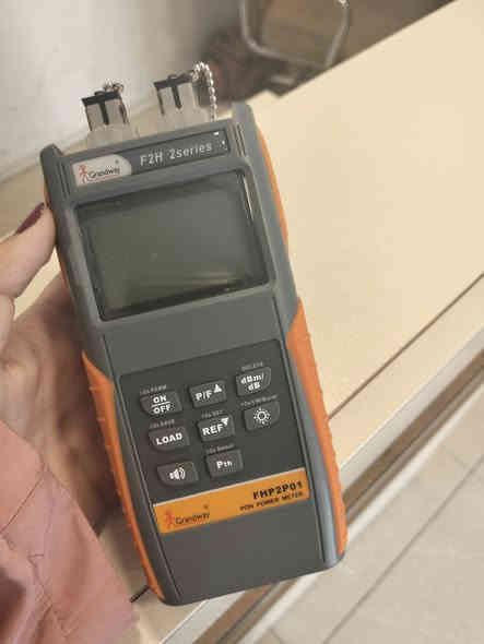 متوفر✨
Pon Power Meter:📡⚡
جهاز قياس خاص بشبكات ال FTTH, GPON, EPON 
يوضح مستوى الاشارة بكل اتجاه داخل شبكة الFTTH
فرقه عن البور ميتر العادي يقيس 3 اطوال موجيه بنفس الوقت فيعطي قياسات دقيقه افضل من البور ميتر العادي⚡ف هو يقيس قدرة الاشاره الضوئيه داخل خط الPON ويعطي قراءه دقيقه ,ومن خلاله نتأكد اذا الاشاره ضمن الرينج الصحيح⚡

 📦 متوفر الآن لدى ETSI

للاستفسار:
📞 ***********
📞 ***********
📩 info@etsiraq.com
📍 شارع الصناعة – قرب فلكة رئاسة الجامعة التكنولوجية
