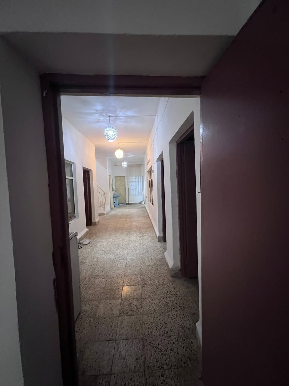 دار للبيع بحي الواسطي- خلف دائرة المعاقين
مساحة ٣٠٠ متر 
الواجهة ١٢ متر 
البيت طابو باسم شخص واحد
سعرها : ٢٩٠ مليون وبيها مجال هم 
سعرها حتي ٢٧٥ مليون واصل 
للتواصل مع صاحب الدار
***********
