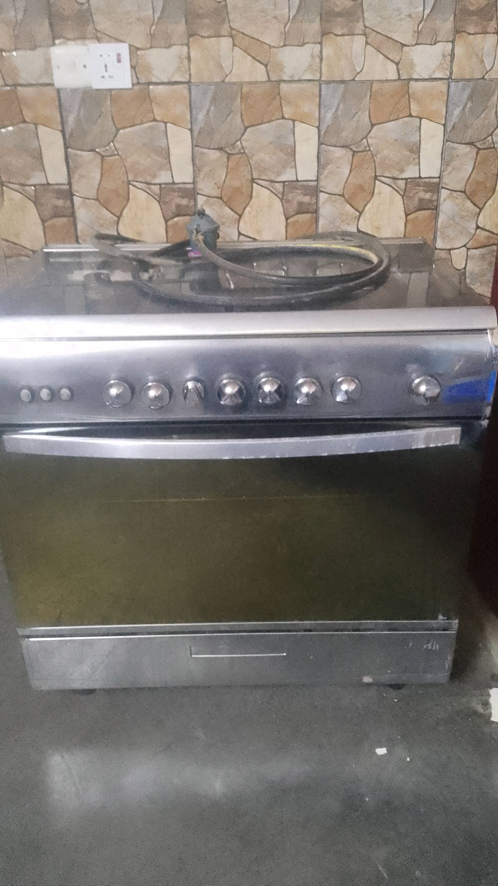 طباخ نضيف وعل فحص اريده 150وبي مجال