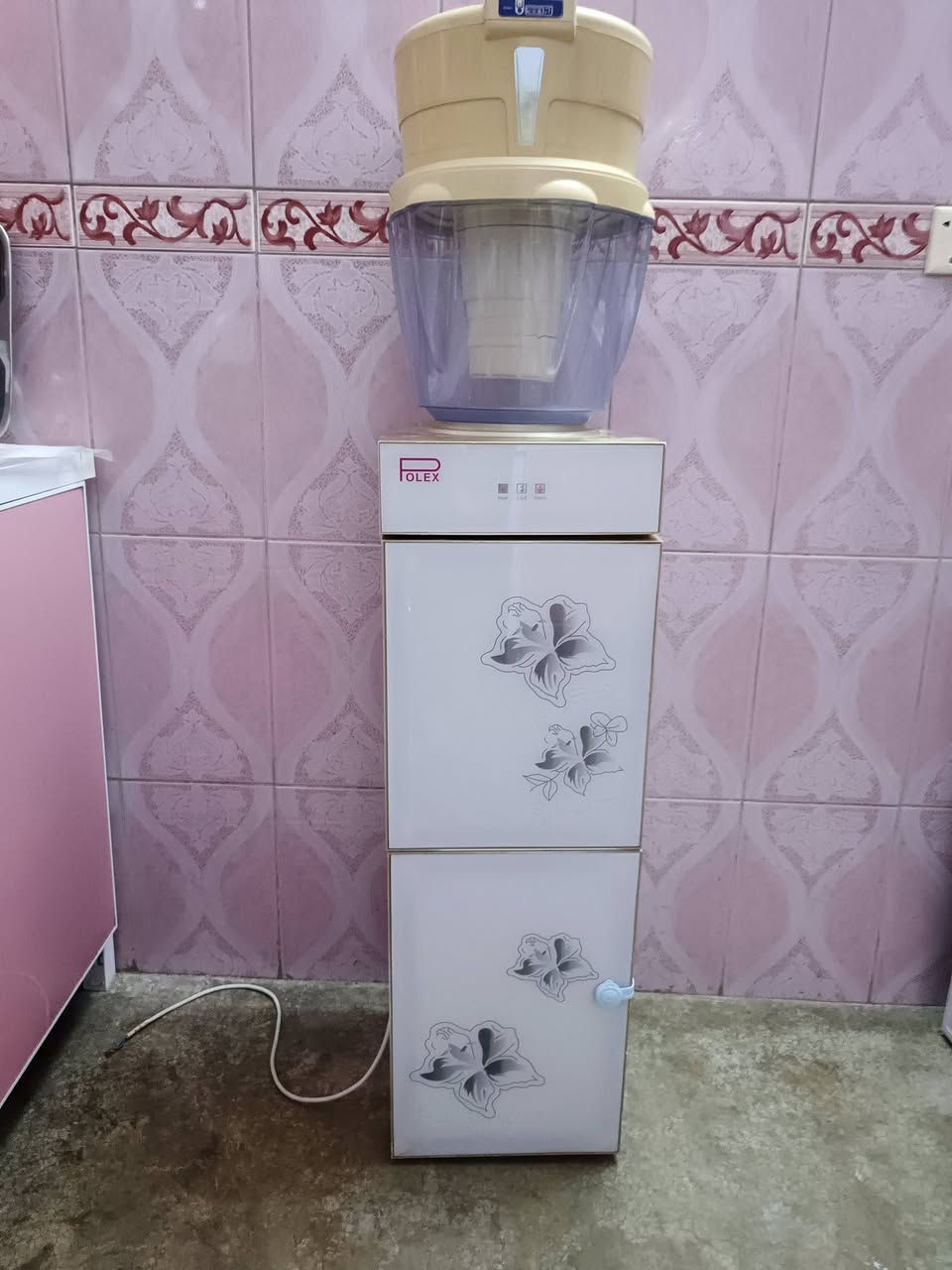 براد شغال حار بارد ثلاجه  مابيه عيب سعر 50 وبيه مجال مكاني كركوك حي عسكري شراي اتصل ***********
