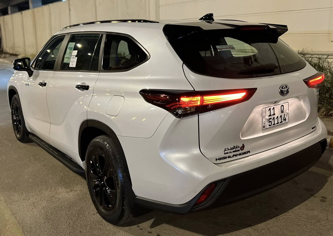 سلام عليكم اخوان
للبيع تيوتا هايلندر خليجي بلاك ادشن  شركة ساز موديل 2024 هايبرد وبانزين مكفولة كفالة عامة من كلشي شرط الفحص 

السعر 347 ورقة وبي مجال 

للاتصال ***********

فول مواصفات 1/1

💥بدون بارد 

💥بدون صبغ                

💥بدون رصعة 

💥بدون تبديل 

💥كير مكينة كلة بشرط 

💥رقم بغداد باسمي تحويل نفس اليوم 

المحرك 2.5L-4 cylinders HEV دبل محرك بنزين وكهرب 

قدرة حصانية / دورة في الدقيقةناقل السرعة

عدد الأبواب 5 عدد المقاعد 7

تبريد بتحكم منفصل للراكب الأمامي والخلفي 

تشغيل بضغطة زر (بصمة)  مقاعد من القامش

شاشة عرض المعلومات المتعددة

مثبت سرعة  ،المميزات الخارجية

شباك الامامي مطعم بالكروم 

مصابيح أمامية من الـ LED، كشافات ضبابية 

فتحة سقف سكك سقفية 

باب خلفي كهرباي ،النظام الصويت والترفيهي

شاشة عرض/منفذ USB/بلوتوث،  6 مكبرات صوتية

أزرار تحكم صويت على المقود ،ميزات الأمان

كامريا خلفية ،نظام التحكم بثبات المركبة 

نظام تحكم بالجر ، نظام مساعد التسلق على التلال

حساسات خلفية و أمامية لركن السيارة 

الوسائد الهوائية: السائق+الراكب+

جانبية+ستائر+ركبة سائق

تيوتا ساز ضمان ساز 8 سنوات للبطارية 

3 سنوات ضمان كير محرك 

يعني على وضع الشركة

مكان سيارة بغداد
