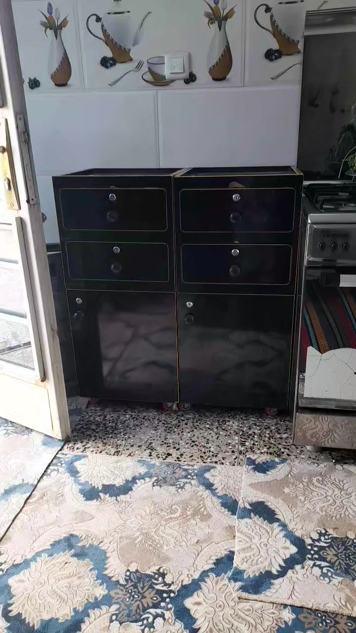 ميز صالون  نضيف جديد مثل ماموضح الكم. بل فيديو  يفيد. اصحاب صالونات و  حلاقه  ميز  خشب قوي وثكيل استفسار  اكثر اتصال على رقم
‎0787 713 3700
او مراسل صفحه

عباس الغزي
