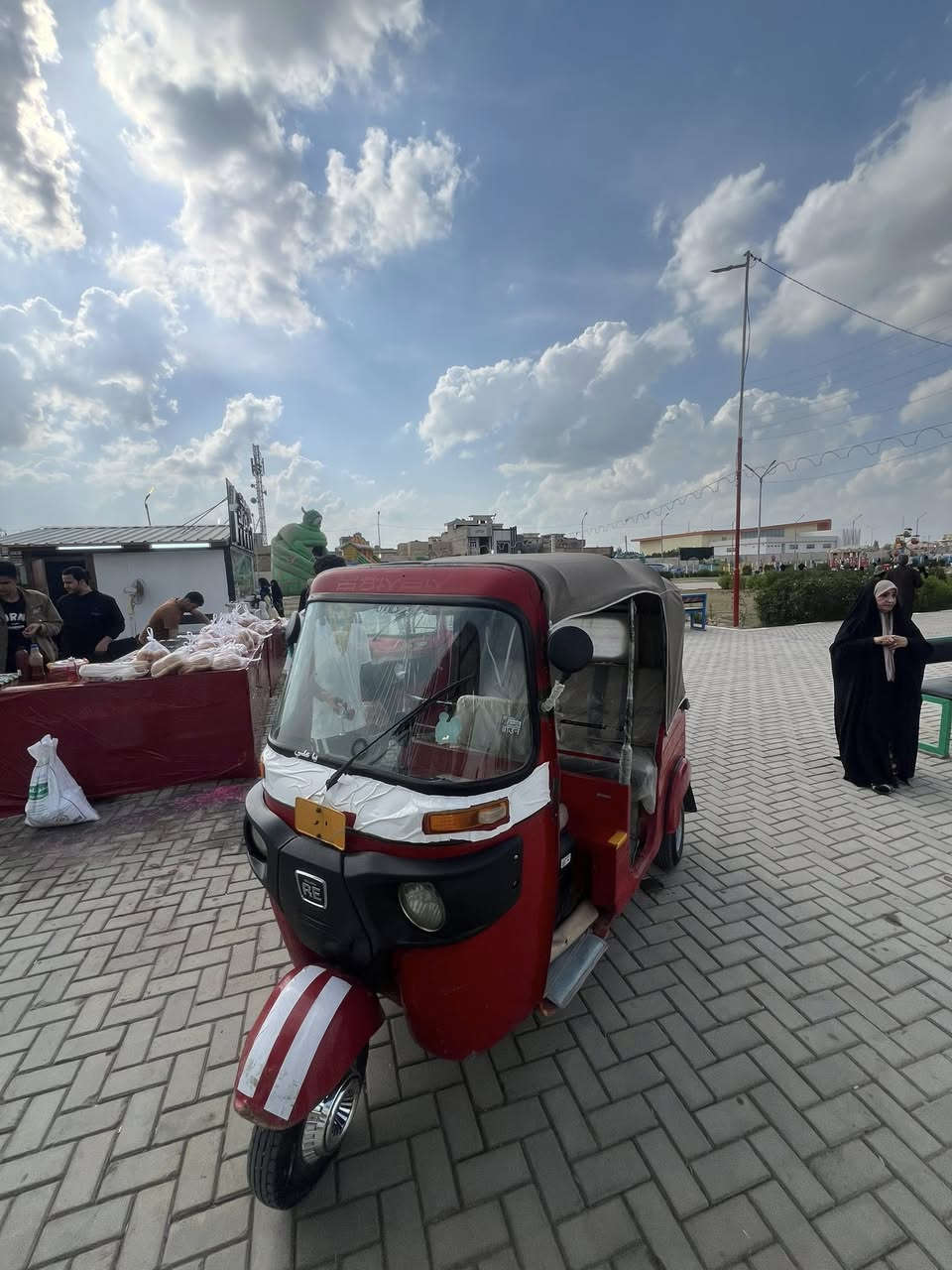 سلام عليكم تكتك للبيع مديل 17 رقم ‏إنكليزي ‏باقي على الاستلام ‏مكينة جديدة رقمي *********** بس وتساب مكاني بغداد الحسينية  سعر 3900 بيه مجال
