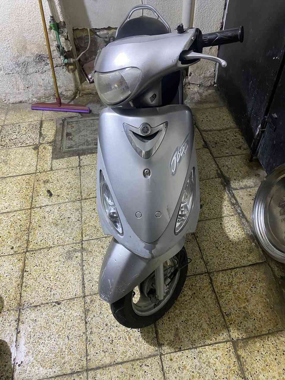 سلام عليكم عندي دراجه منغولي للبيع او مراوس حسب القناعه الدراجه ما ناقصه أي شي الدراجه رمبه مامتعوبه اشاير لايتات كلشي ماناقصه الدراجه خير من الله


**إذا كنت صاحب هذا الإعلان وتريد حذفه لأي سبب، رجاءا أرسل رسالة إلى الدعم الفني**