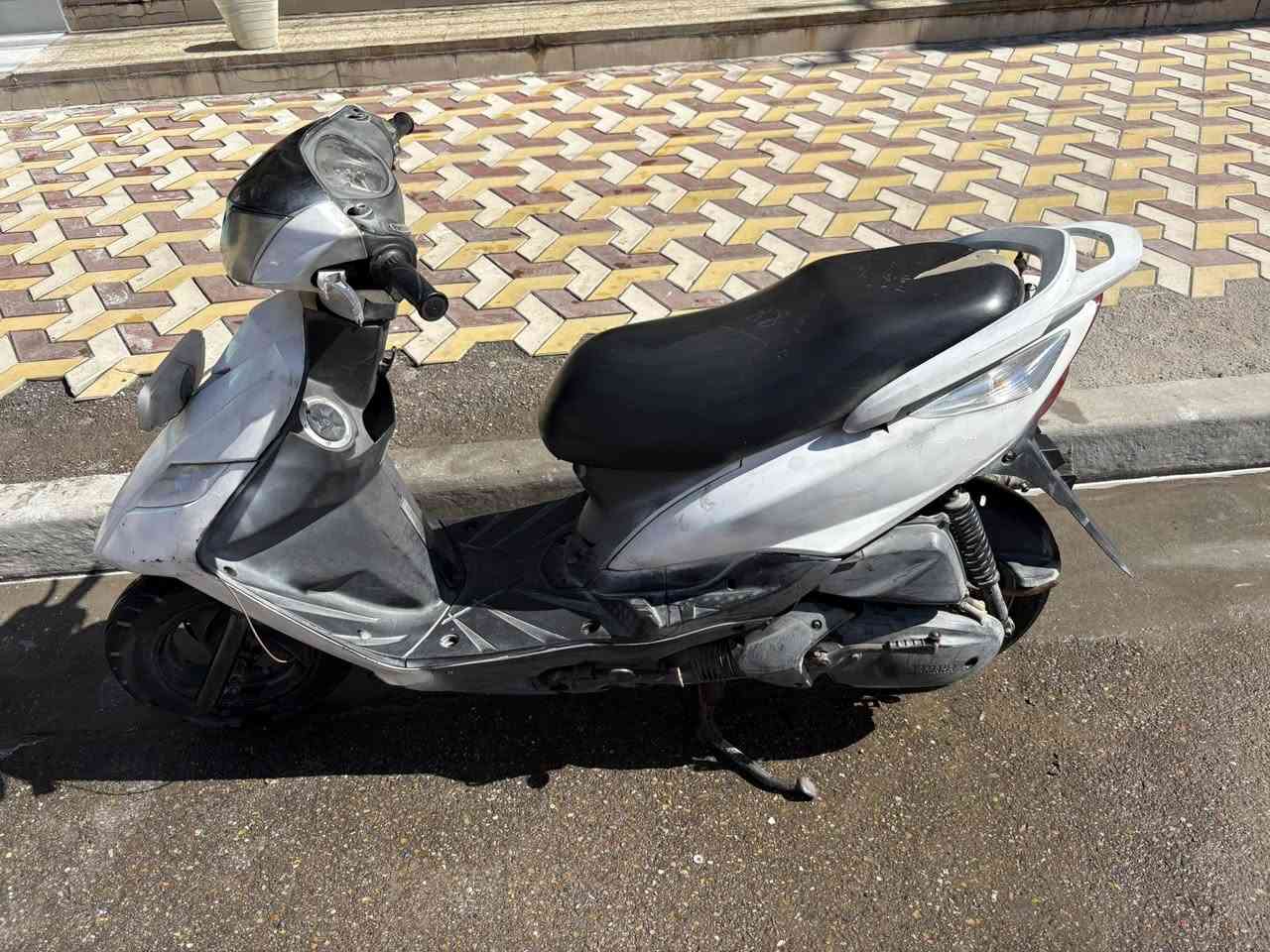 سلام عليكم
ماكس ثعلب للبيع نضافه الكفرات 70‎%‎ وموضحه عدكم بلصوره مكينه نضيفه ما مفتوحه السعر 550 وبيه مجال حك الجيه عنواني بغداد الشعب رقم التلفون ***********
