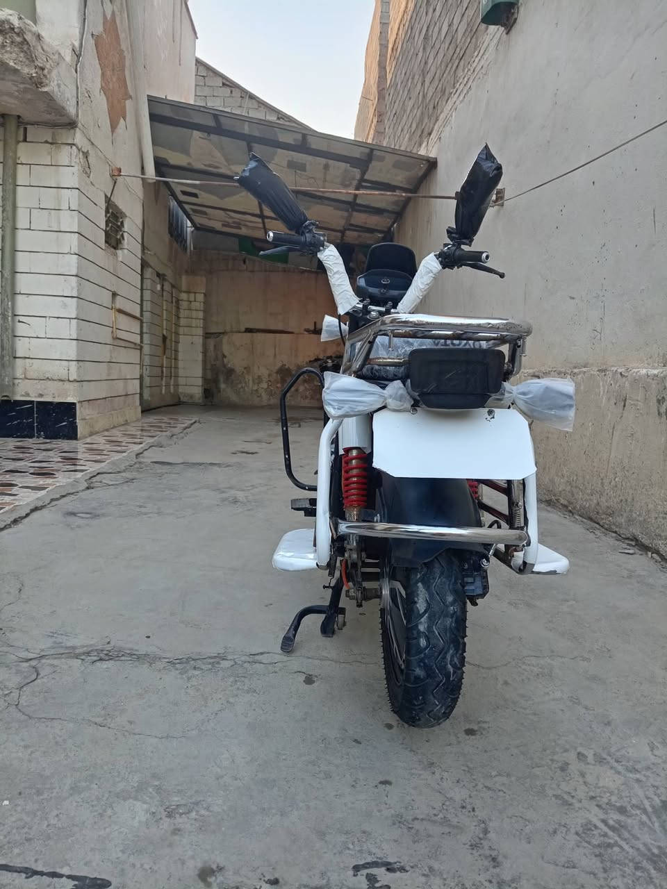 سلام عليكم ماطور هيوشة للبيع موديل 2023 موطور نضيف البطاريات الولي تاخذه عل فحص الماطور جديد سعره375 وبي مجال لشراي مكاني هيت حي العمال بكراج هيت الموحد رقم الموبايل *********** واتساب فقط
