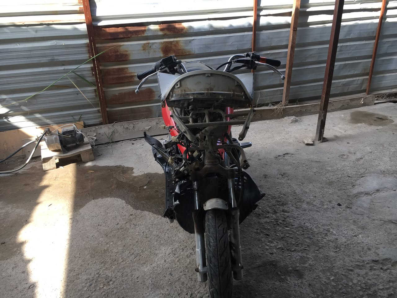 سلام عليكم بيسي أكس جيل أول محرك (150)بدل بوش وابستم  دراجة شغالة سعر (550)ولية مجال عنوان العزة الجديدة رقمي (***********)
