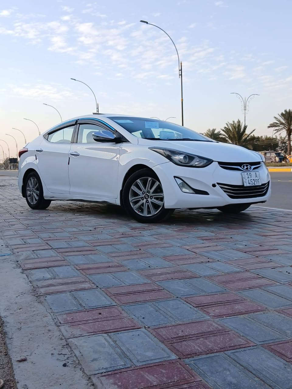 سلام عليكم سيارة نوع النتره مديل 2015 خلجيه مكفوله كير مكينه حداد تخم تاير تبريد مكينه دوش 1800دوش السياره فول مواصفات واحد عله واحد تحكم ستيرن جهتين مرايات شفط تبريد قطعتين شاشه كامره حساسات امامي خلفي  السعر 118 وبيه مجال العلوان كربلاء رقم الهاتف***********
