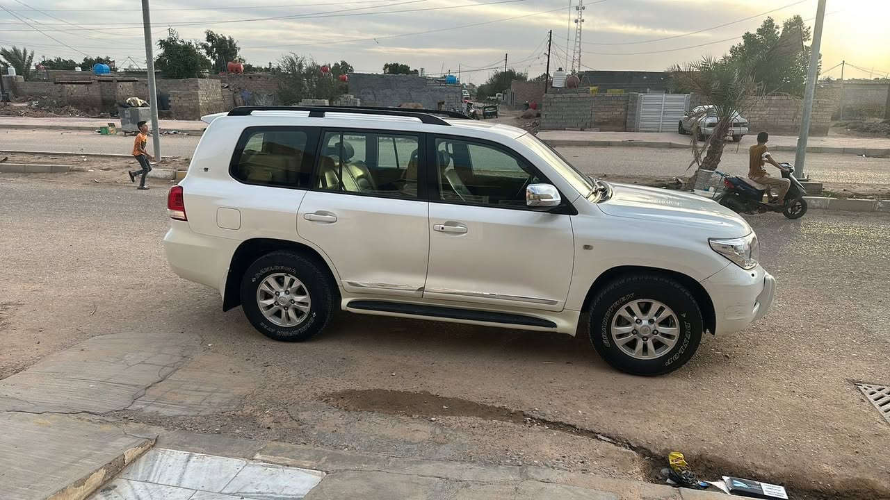 سياره لاندروكز ٢٠٠٩ سياره نضيفه وحلوه 
سياره مكفوله من الصبغ ومكفوله من كلشي 
السعر ٢٤٨ وبيه مجال اتصل وتدلل 
***********
