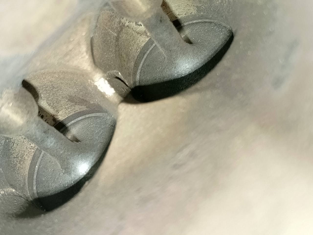 ادامة محرك النترا 2012 بتاريخ الاثنين 2026/2/23
1 / تنضيف غرف الاحتراق الولفات بمادة قشور الجوز  💥
2 / فحص النوزلات +واشرات+فايبرات  ✅
3 / فحص المجاول خارجيا بجهاز           ✅
4 / فحص الفيت بم وخط الراجع بالجهاز.✅
5 / فتح وتبديل البلكات       .      ✅
6 / تنضيف الجويتر مع البرمجة.  ✅
7 / تنضيف حساسات الكام شفت ✅
8 / تنضيف حساسات. VVT.       ✅
9 / فحص حساس الاوكسجين     ✅
10/ تنضيف. ولف التبخير            ✅
11/ تنضيف سطح المحرك بفوم   ✅
12/ برمجة السيارة بعد العمل  💛👍

مركز المصطفى لبرمجة وادامة السيارات 
بأدارة مصطفى الموسوي. ***********

سيارات الاربعة سلندر 50 الف 
سيارات الستة سلندر.  65 الف
