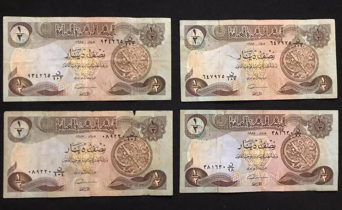 عشرة دنانير : ٥٢ قطعة
خمسة دنانير : ٥٠ قطعة 
دينار واحد : ١٠٦ قطعة
نص دينار: ٤ قطع

السعر ٦٥ الف


**إذا كنت صاحب هذا الإعلان وتريد حذفه لأي سبب، رجاءا أرسل رسالة إلى الدعم الفني**