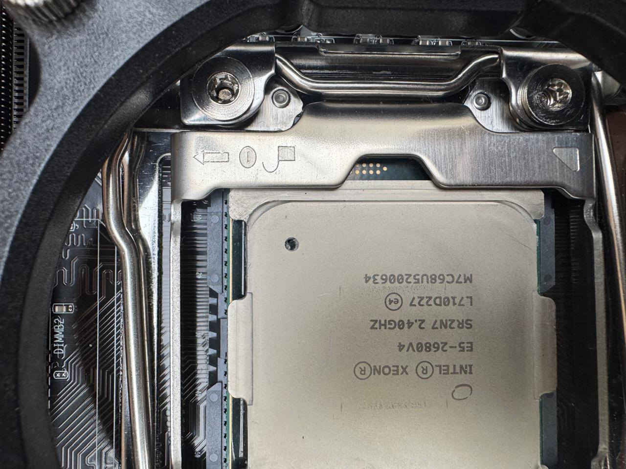 🔥 عرض تجميعة X99 كاملة + كيس RGB 🔥
💥 تجميعة قوية للألعاب والبث والمونتاج
🔹 معالج Intel Xeon E5-2680 v4
🔹 14 نواة / 28 خيط 🔥
🔹 مذربورد X99
🔹 رامات DDR4 16GB (2×8)
🔹 كيس SAMA زجاج
🔹 مراوح RGB شكل خرافي 
✅ أقوى من i7 قديم
✅ مناسب مونتاج / مهندسين حاسوب/ ألعاب
✅ تبريد ممتاز وشكل احترافي
   مع كيبورد  ميكانيكي 

💰 السعر ٣٧٥الف  وبيها مجال للشراي 
  يوجد توصيل جميع محافظات العراق 
  *********** واتساب
