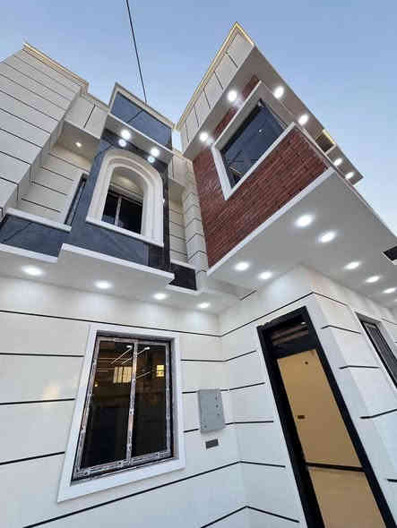 أختر منزل احلامك معا مكتب  عقارات النور الذهبي عن توفر لدينا بيت للبيع 🏠
استثنائيه بـ مواصفات عصريه حديثه ✨
تستلم مفتاح كامل من كلشي الاناره وغيرها جاهز لسكن 🔑
 البيت طابو عراقي وكاله بـ اسم المشتري ونسخه من الطابو 📄
الموقع .........🔴
البصره ابي الخصيب  منطقه الكطه مقابيل البهادريه  
بناء حديث درجه اولى واجهيه فخمه ترتيب هندسي 👷🏻‍♂️طابقين  الاساس رفت 
يبعد عن الشارع السايدين  300 متر
تبليط الباب البيت 
  ————————🔹
يتكون البيت 🏘️  من 6 غرف نظام  سويت 
صحيات خارجيه وداخليه 🛁 
أبواب قاصه 🚪
صاله  
استقبال 
مطبخ 
حديقه 🪴
كراج 🚘
المساحه 200 متر 
السعر 220💵 قابل للتفاوض 
 مكتب الذهبي للعقارات والمقاولات العامه مستمرين بعروض جديده ومميزه💎 
للاستفسار اكثر اتصال او مراسله واتساب 
*********** 📞*********** ***********
