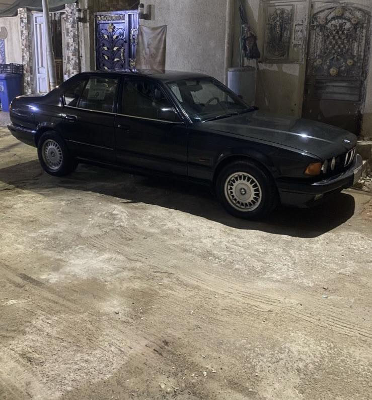 السلام عليكم
bm735
رقم بغداد بـ أسمي موديل 1991 
سنوية لنهاية 2027
السعر 58 
مكان السيارة كربلاء
للتواصل ع الرقم ***********
