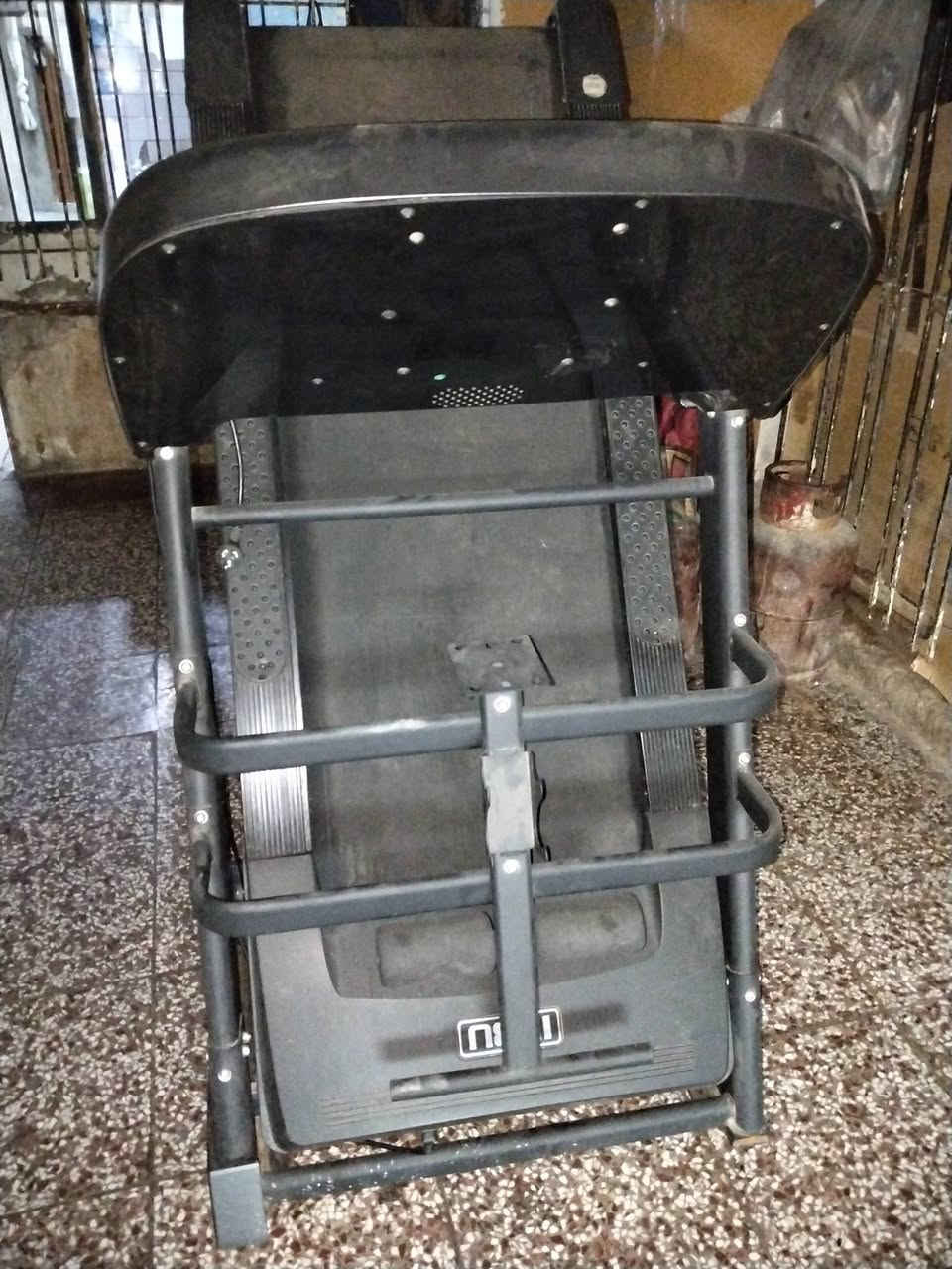 السلام عليكم حبايب كلبي جهاز رياضي ابد ماستعمل اهواي جديد لك شده كبل شغل سعر 350 بيه مجال عنواني بغداد البلديات شراي تصل ***********
