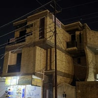 بناية للايجار • مقابل كلية التربية • شقق ١٥٠م ١٢٠م